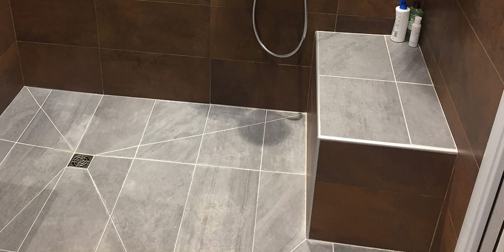 Douche avec siège PMR Banc de douche PMR sur mesure Mobilaug