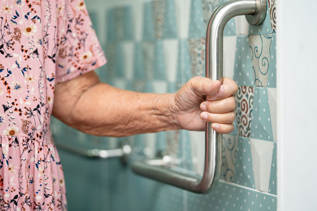 Barre d'appui de douche pour senior